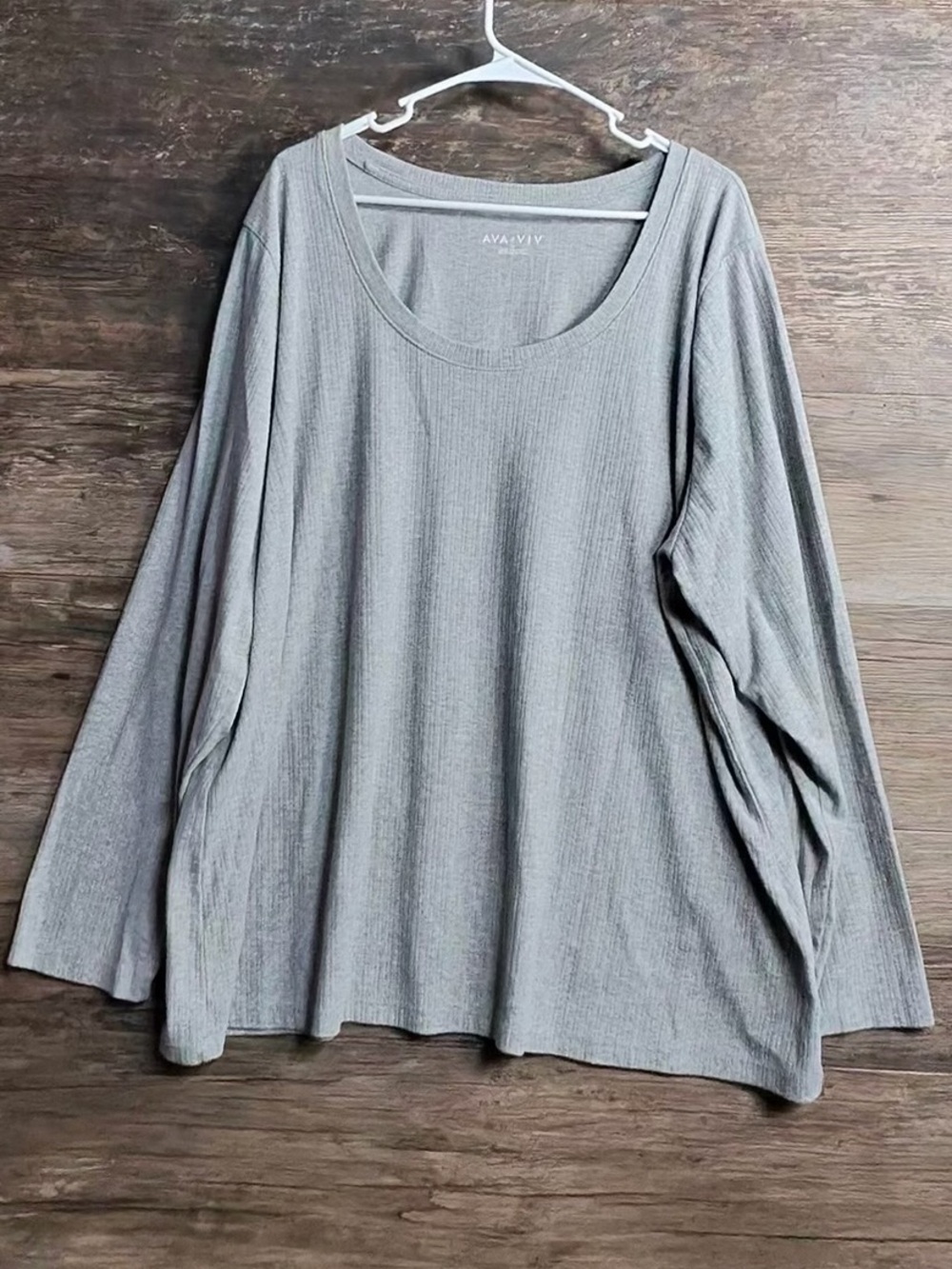 Ava & Viv Light Gray Ribbed Scoop Neck Long Sleeve Top